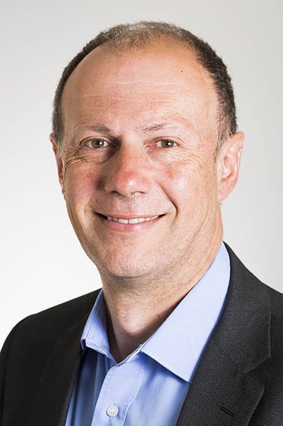 RoyalFreeNHS's tweet photo. Huge congrats to our medical director @shuwpow on his appointment as medical director of @NHSEngland Richly deserved https://t.co/X0g9RQXqMG https://t.co/9Tf3d5HItX