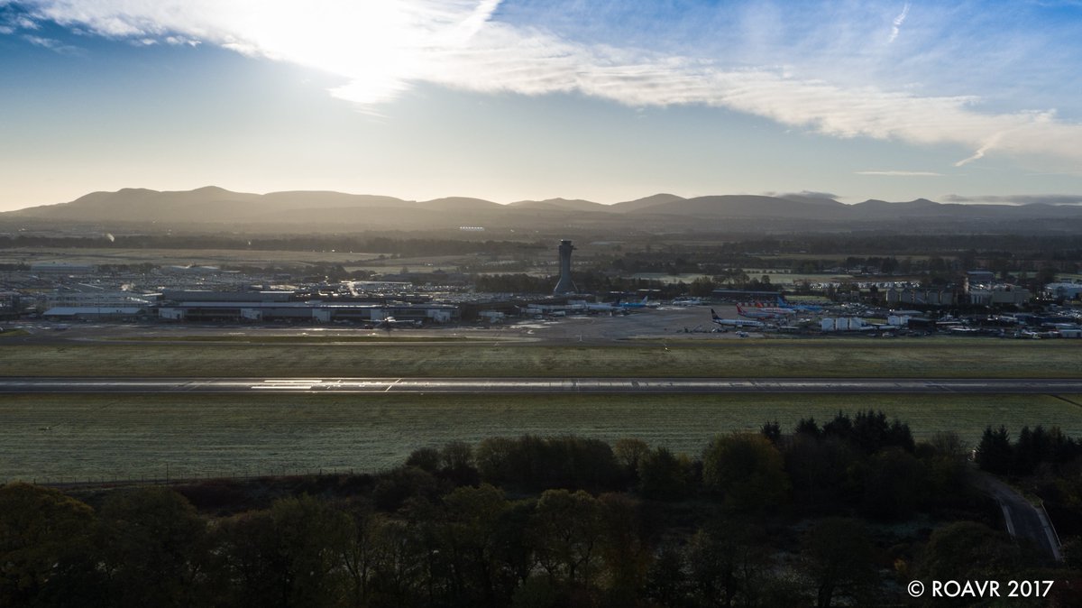 ROAVR_UAS's tweet image. Thanks to @EDI_Airport for their ATC assistance yesterday.  Here is us looking at you looking at us :) #dronescotland #FlySafeFlySmart Drones done right.