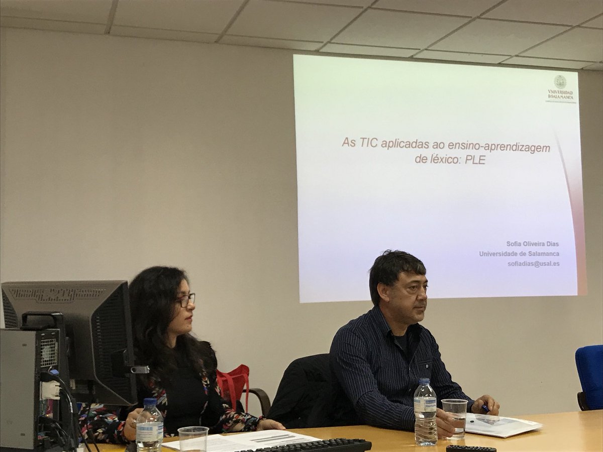 iberisTICs's tweet photo. a professora Sofia Dias da Univ. de Salamanca inicia o 2º painel d Congresso #tecpt #seeplu Fala do uso das TIC p/ aprendizagem d léxico PLE https://t.co/swjrlhNVYF