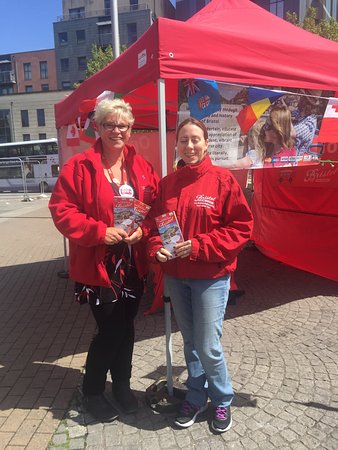 Bristol_Insight's tweet photo. We have our open-topper out today. Live guides giving a personal commentary as we pootle about central #Bristol. Say hi to our friendly team on the centre for any info you need #opentopbus #liveguides https://t.co/kpeBpjQ9Xf