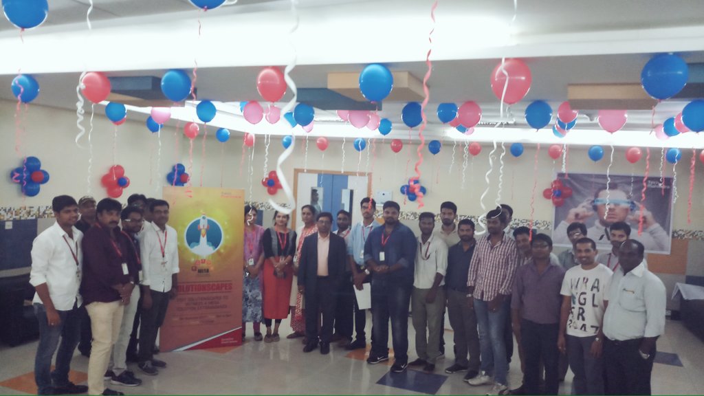 pragnachandra's tweet photo. #PresantationCermony at @tech_mahindra Vizag location
#MI18TechM with @kartheekt19 @KrishnaGM @Brahma_PNM @lavanyaP9 https://t.co/tUXLmjfqj7