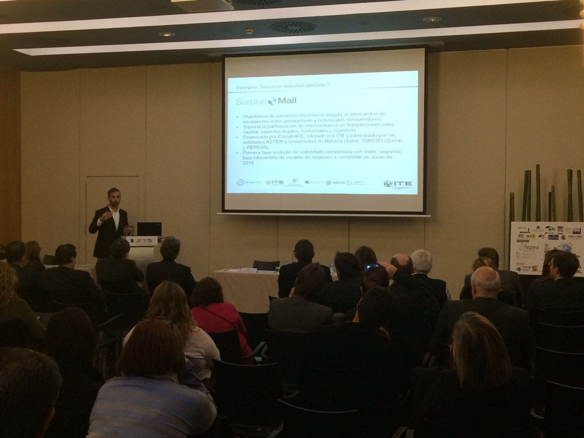 itenergia's tweet photo. Presentamos el Proyecto #Surplusmall frente a más de 40 gestores de Parques industriales dentro del I congreso Áreas Industriales de Aragón https://t.co/PVywaYV5jJ