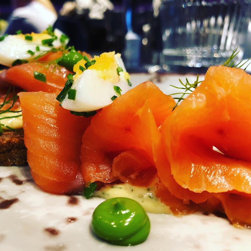 WeAreRebelfit's tweet photo. Wow! Now that looks like heaven!! Rebel Karen posting from Scandinavia! Loving it 👌🏼👍🏼💪🏼😊 #rebelfit #rebellife #winterwarrior #inspiration #eatrealfood #colourfulfood #freshfood #freshfish #artisticfood #jointherebellion https://t.co/MmsMNndZwf