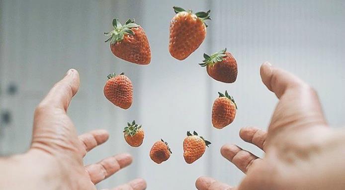 AlimentariaBCN's tweet photo. La nueva y sorprendente tendencia culinaria, la #floatingfood #tends #gastronomia >> https://t.co/JekjlniVzw https://t.co/aqBv4FzL0v