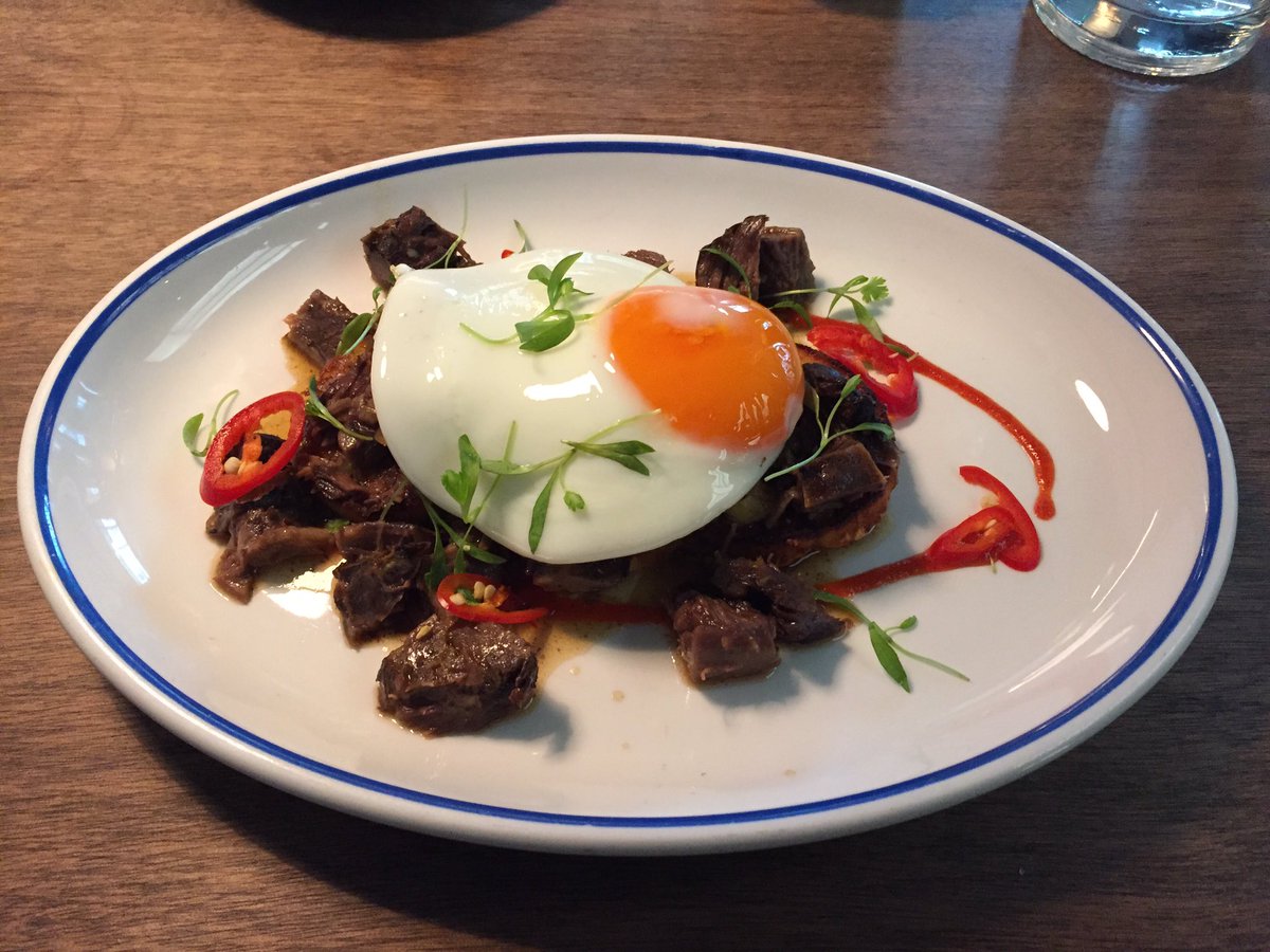 jolyonyates1's tweet photo. @FoxlowTweets what a breakfast, shortrib and cornbread. #Setupforday https://t.co/uxT9KcYj5s