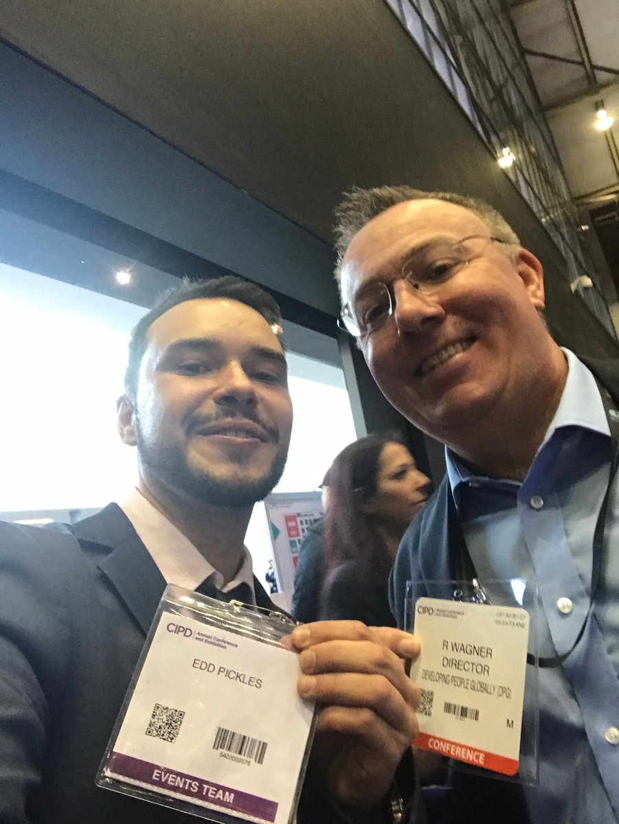 EddPickles's tweet photo. Catching up with old friends @dpgbob #CIPDACE17 https://t.co/FE9Ea5PxLJ