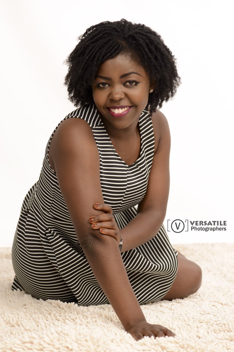 Versatilepics's tweet photo. Make up Weekend is here."Dont Miss out" Walk in our state of art studio for a makeover and a professional portrait for only Ksh 500.
Every Friday and Saturday from 5pm-9pm
#VersatileMakeUpWeekend #Versatileetiquette #NewLookBLKOPL #TagTheLook #BlackOpalBeauty #AvailableAtLintons https://t.co/RHKABRMf5g