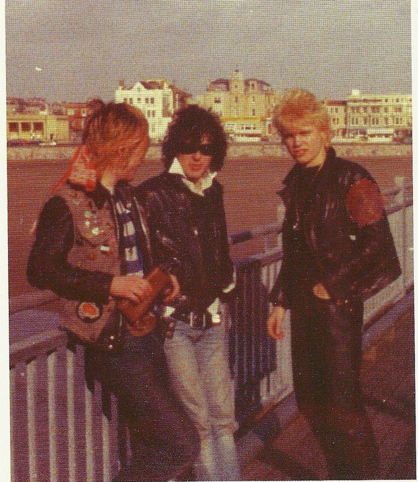 cheriesummers18's tweet photo. Hanging out with Generation X #thowbackthursday #billyidol #bobderwoodandrews #tonyjames #marklaff #generationx #wildyouth #kissmedeadly https://t.co/0lmFg30GTV