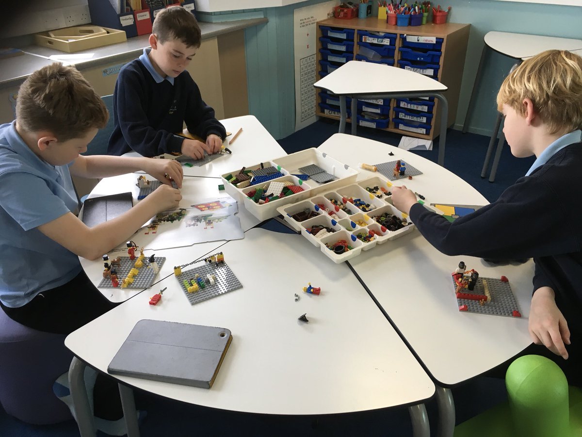 EchtPrimary's tweet photo. Using @LEGOeducationUK to support and engage with the writing process. Great excitement @EchtPrimary this morning! @DIgital_H2L2 https://t.co/7skhcNwRaQ