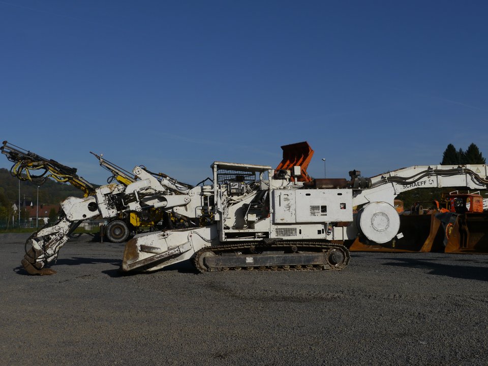 itogermany's tweet photo. Gebrauchte #Bergbaumaschinen #Tunnellader #gebraucht kaufen #schaeff #itc112 #escavatora #galleria ITC120 #images #machineoftheday https://t.co/tmmvbtUg3K