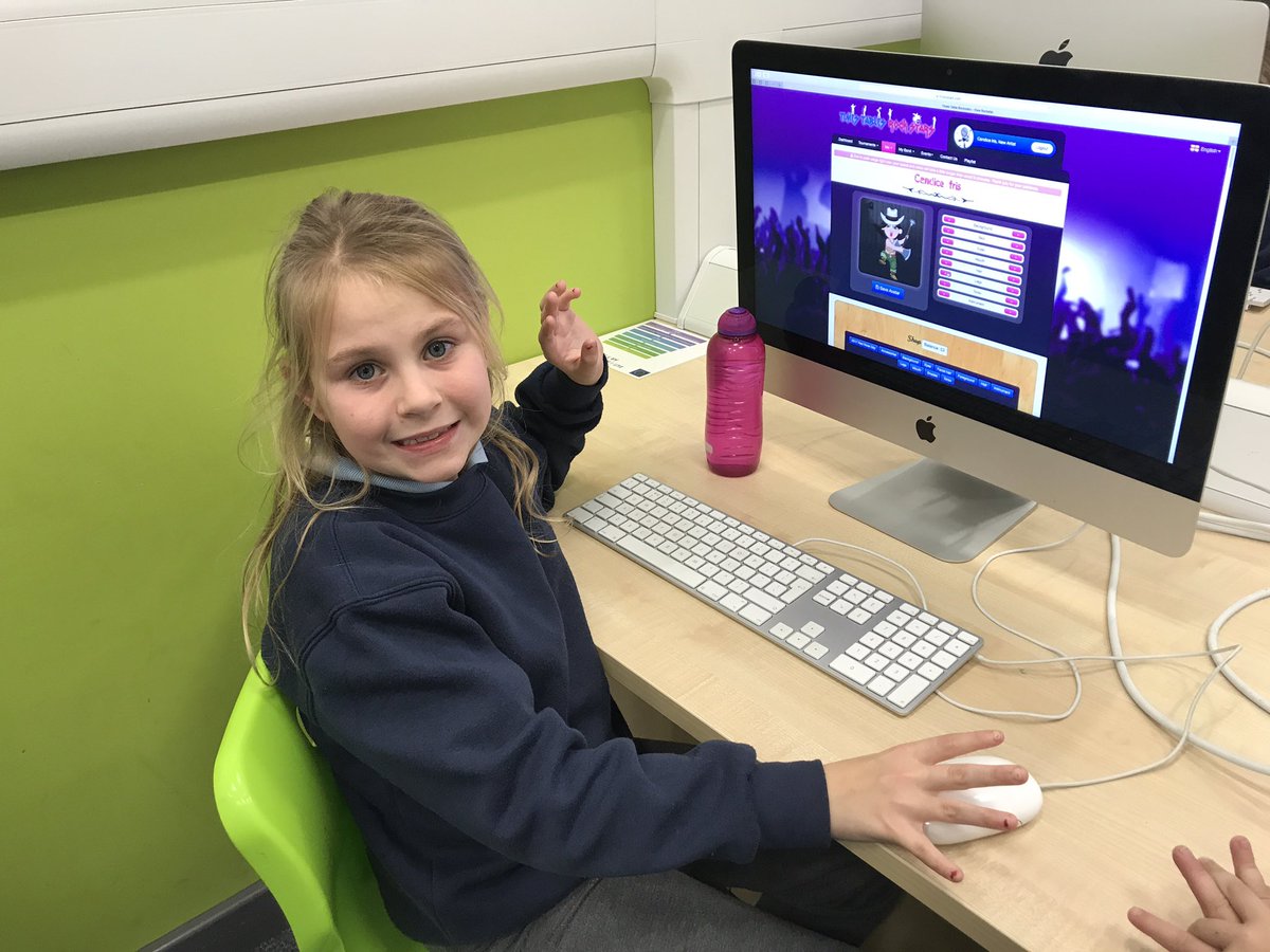MelinGruffydd's tweet photo. #Bl4A / #Yr4A - Cyflwyno TT Rockstars - plant yn gyffrous iawn! Introducing TT Rockstars to the children - they are extremely excited! #MathemategMG #Tablau #TTRockstars https://t.co/HX2a5UqyQt