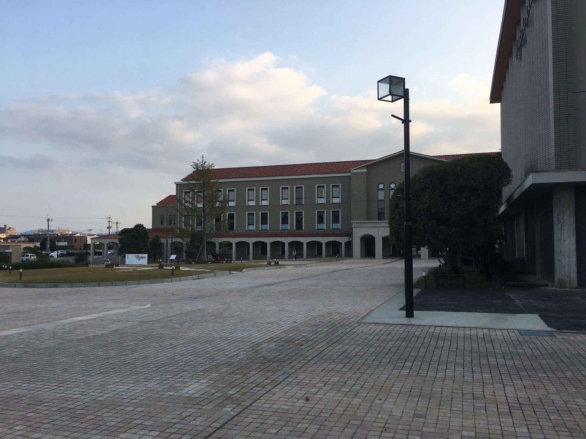 森田みき 今日も福岡女学院高校のアナウンスレッスンに クリスマス礼拝に向けての朗読の練習をしました 帰りにサッカー部 を見学 福岡女学院は なでしこjapanの猶本光選手も輩出 体育の先生で サッカー部の監督の鶴原先生ともしばらく お話をさせて 森田みき 今日も福岡女学院高校のアナウンスレッスンに クリスマス礼拝に向けての朗読の練習をしました 帰りにサッカー部 を見学 福岡女学院は なでしこjapanの猶本光選手も輩出 体育の先生で サッカー部の監督の鶴原先生ともしばらく お話をさせて