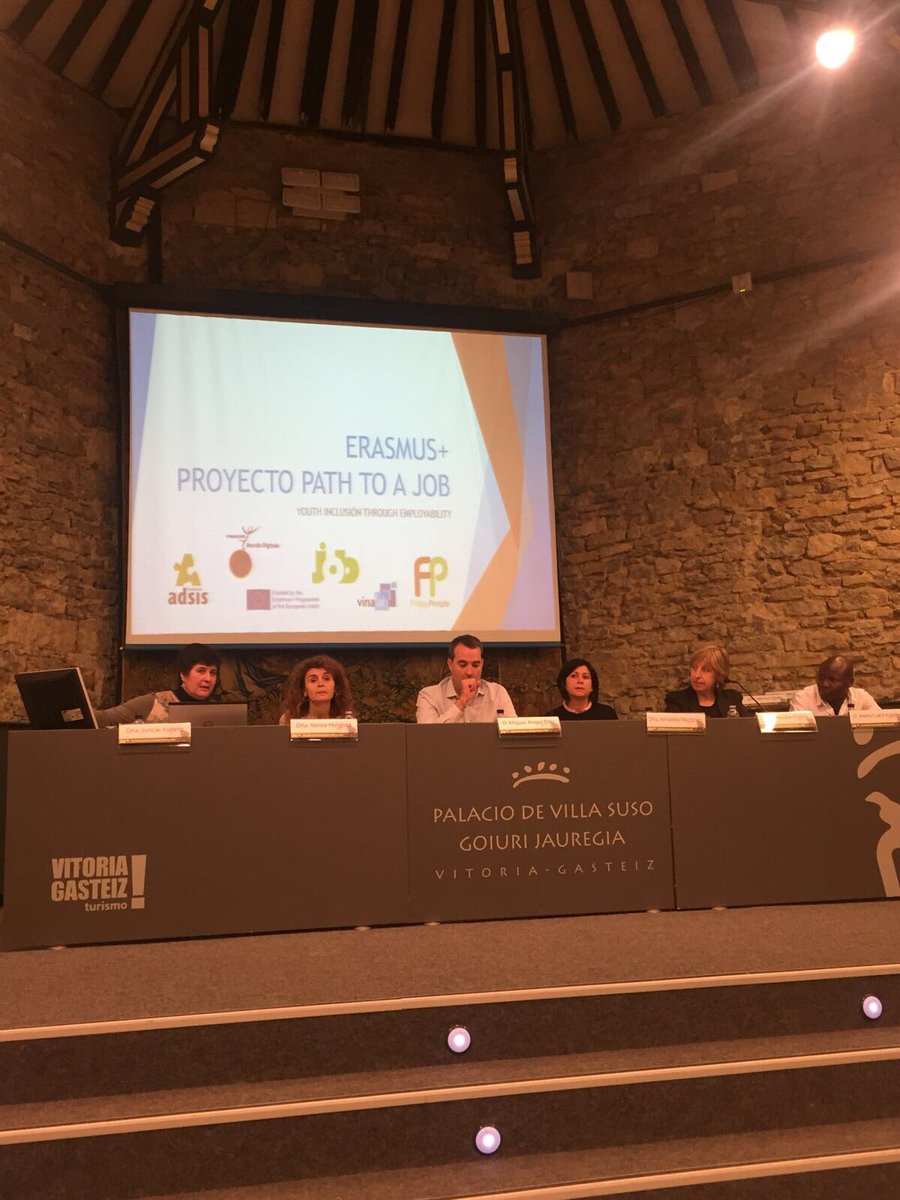 porvitoria's tweet photo. Nuestra concejala @isabelmtz_xvg ha estado hoy en la Jornada "Juventud y Empleo" #pathtoaJob que se ha celebrado en Villa Suso https://t.co/StNBY8ZAAA