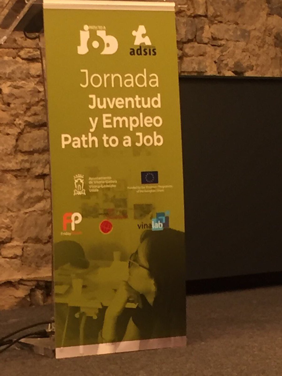 porvitoria's tweet photo. Nuestra concejala @isabelmtz_xvg ha estado hoy en la Jornada "Juventud y Empleo" #pathtoaJob que se ha celebrado en Villa Suso https://t.co/StNBY8ZAAA