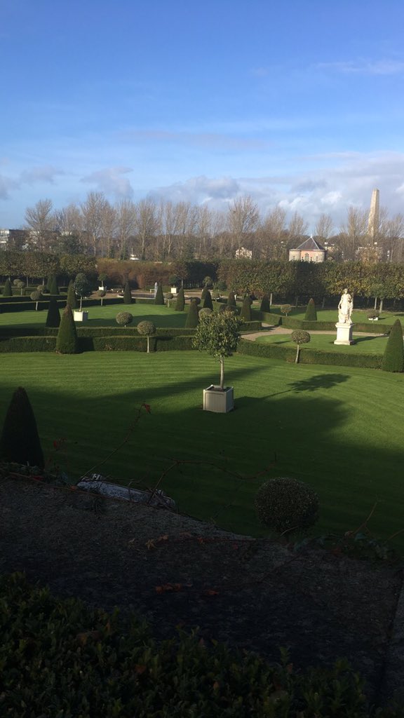 ThisHeadStuff's tweet photo. Wandering around the beautiful gardens now! #WeeklyWander https://t.co/zxVflKXQRX