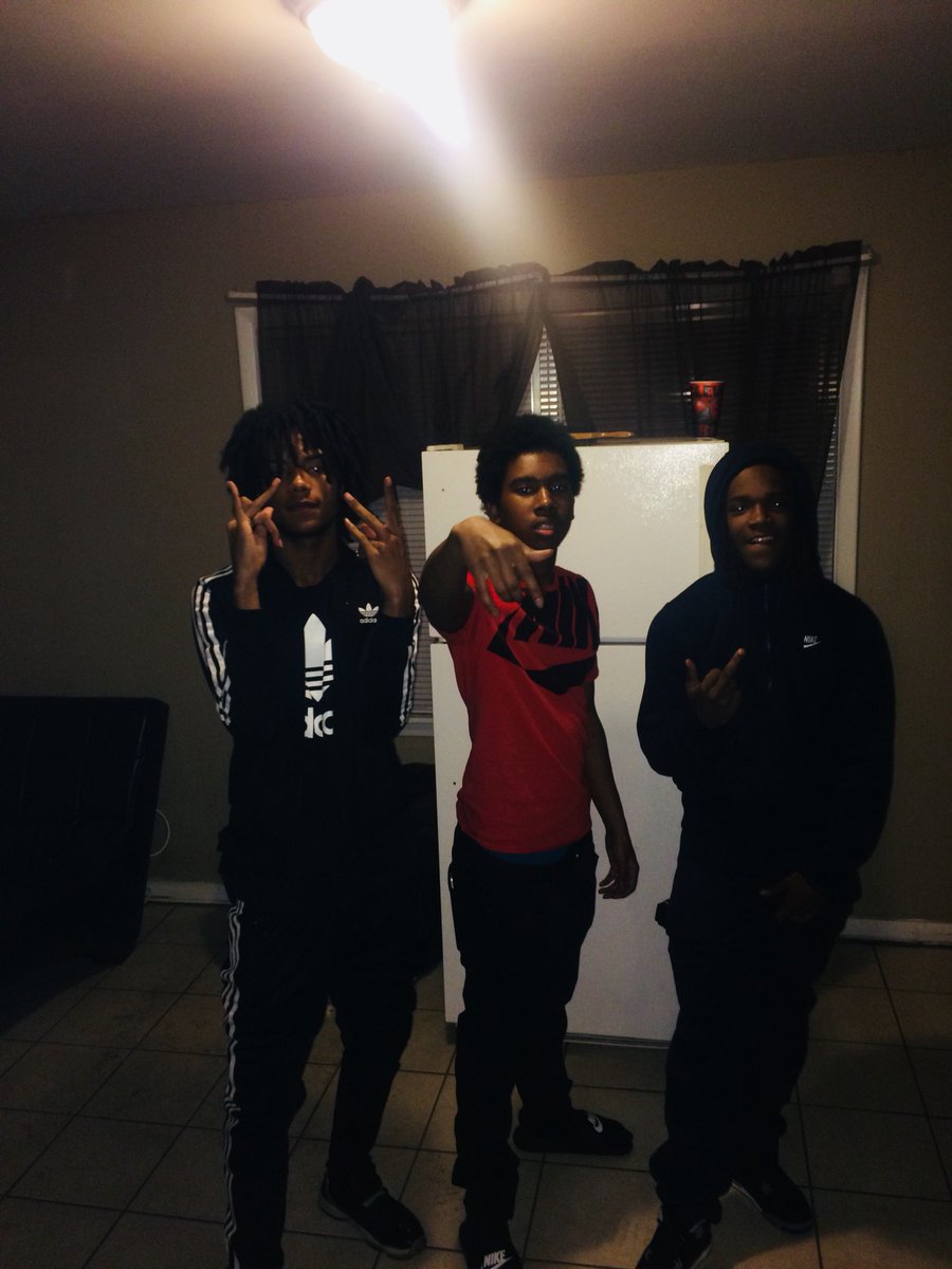 TreBoii30's tweet photo. Only thing good is my dawg made it home 💯💯💉💉💉 https://t.co/pxtWlONQcL
