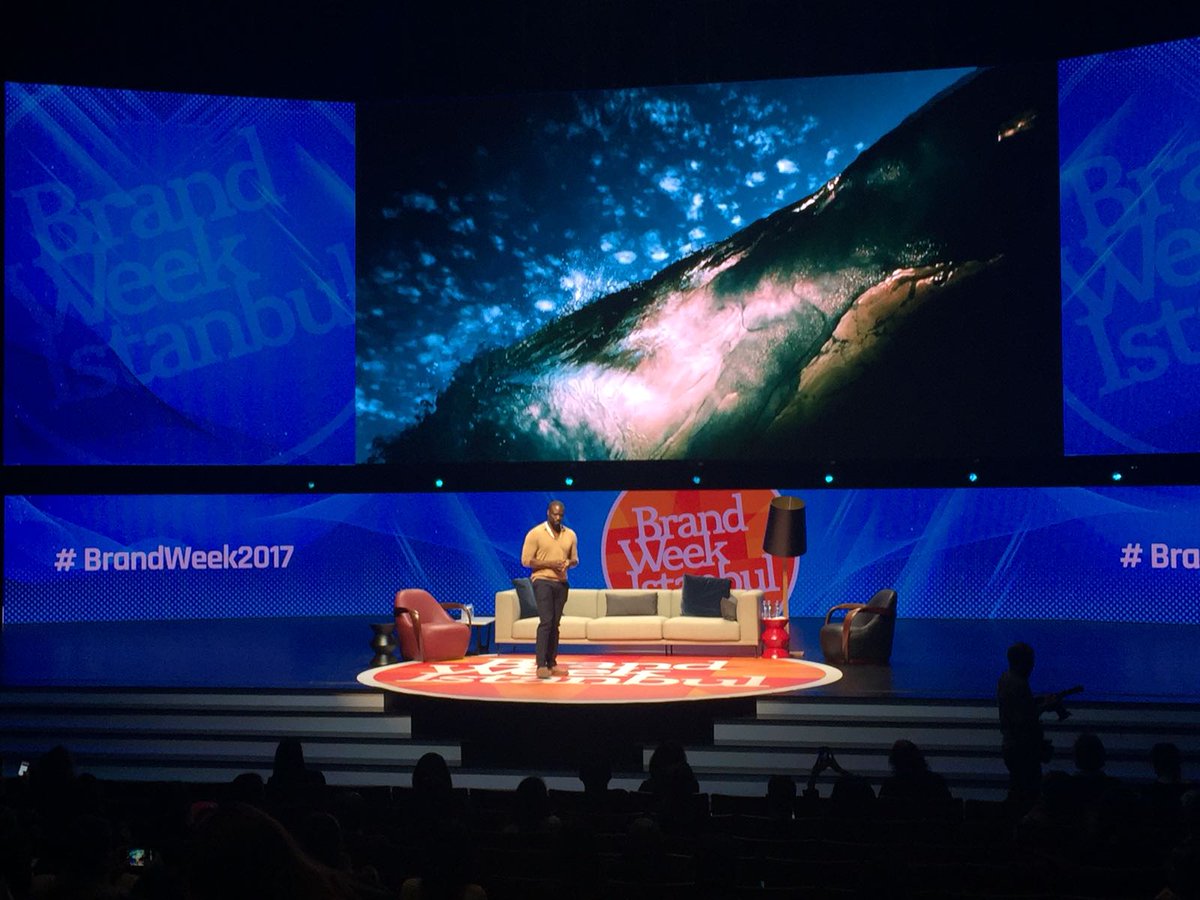 brandweekist's tweet image. Veri Bilimi Çağında Yayıncılık başlıklı konuşmasıyla Mashable Baş Veri Bilimcisi Haile Owasu şimdi Tiyatro Sahnesi‘nde! #LegendsofEntertainment @hailekofi @mashable