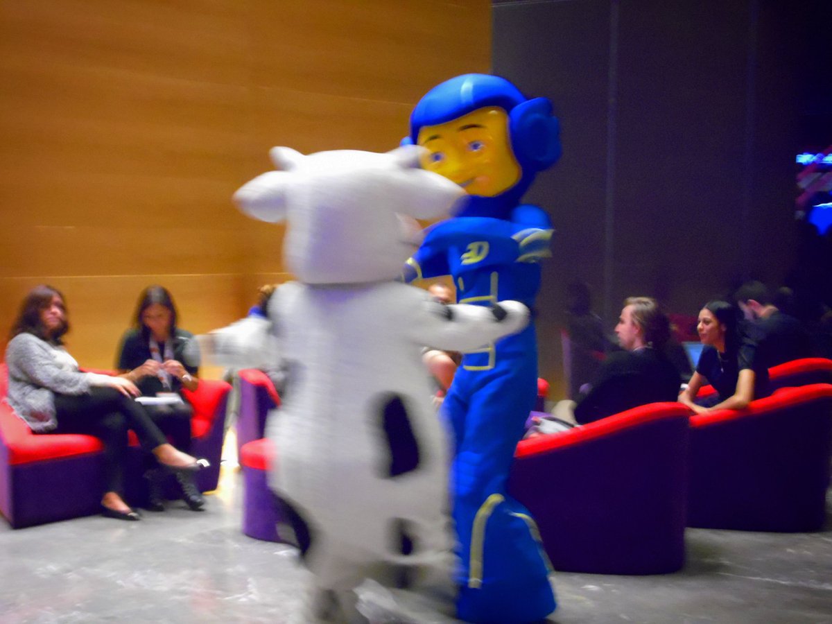 hilmiisilak's tweet image. #LegendsOfEntertainment 
#BrandWeek2017 @brandweekist