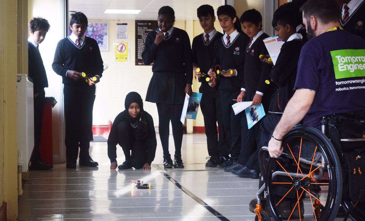 HatchEndHigh's tweet photo. Fantastic energy-run car races took place at the end of the #EnergyQuest workshop today. Well done to the Year 8 students who took part and thank you to @bydesigngroup and @Tomorrows_Eng for enlightening them. #TEWeek17 #HEHSScience https://t.co/cDuFc4v7xs