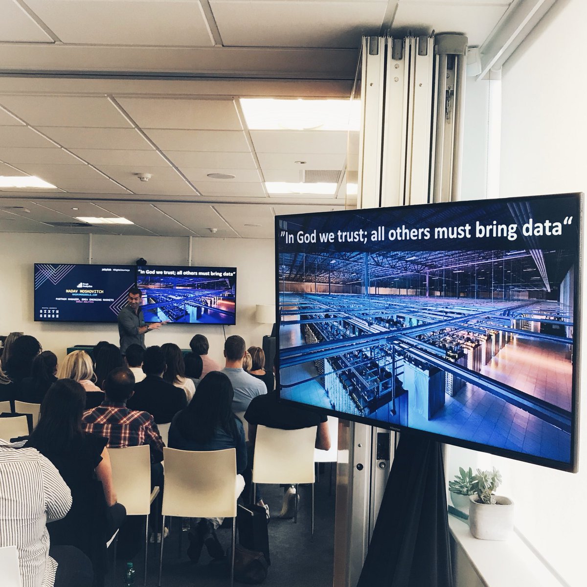 Great presentation and demo by Nadav Moskovitch <a href="/Google/">Google</a>. Great to see the GA feature allowing you to ask for data and reports using natural language questions. 
#DigitalJourneys @JellyfishSA_