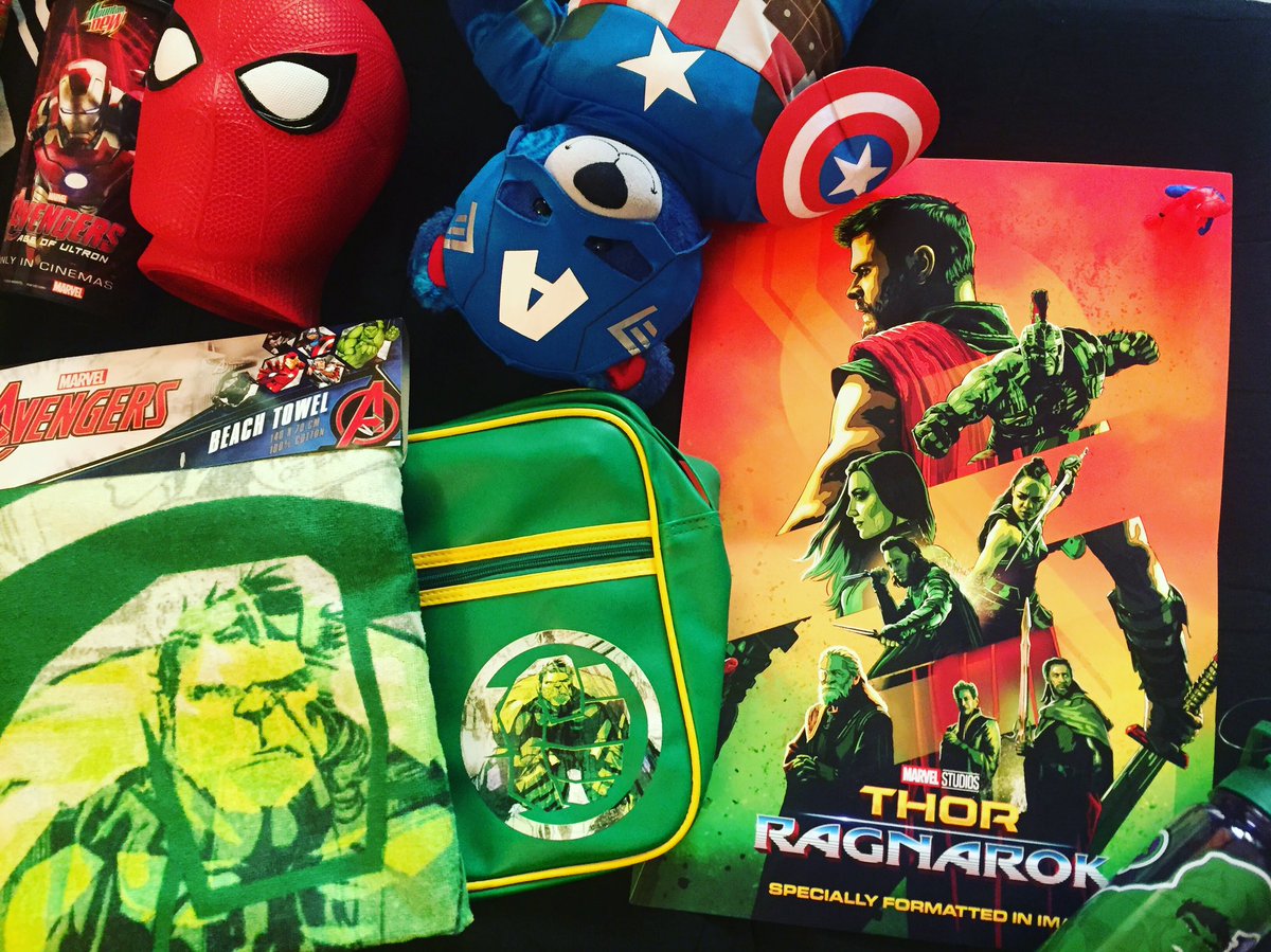 Chryziie's tweet photo. Thank you @ZOOMCStore For These Amazing Hulk Goodies 💚 #ZOOMCStore #ZOOMAvengers #ZOOMUAE #Avengers https://t.co/5Ug9YQV4cR