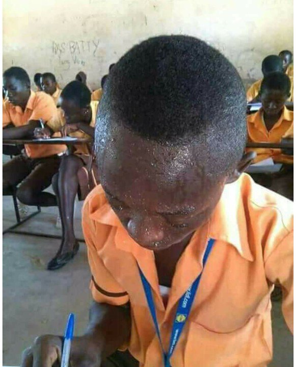 TrafficChiefNG's tweet photo. Let me identify the brilliant minds on my timeline. 😁 If you no sabi the answer and find yourself sweating like the 2nd pic just humbly RT... there may be a brilliant mind on your timeline! 🤓 #ThursdayBrainTeaser https://t.co/AutAGt65iG