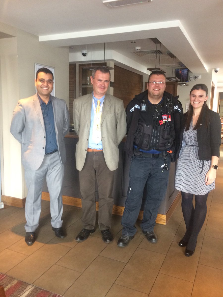 Vic_Finch1's tweet photo. Great meeting with @ParikZalaWHR &amp; @ButcherKatie87 discussing #gatwickhotelwatch thanks for your continued support. And looking forward to working with you both in 2018. https://t.co/O0pDrJWs7S