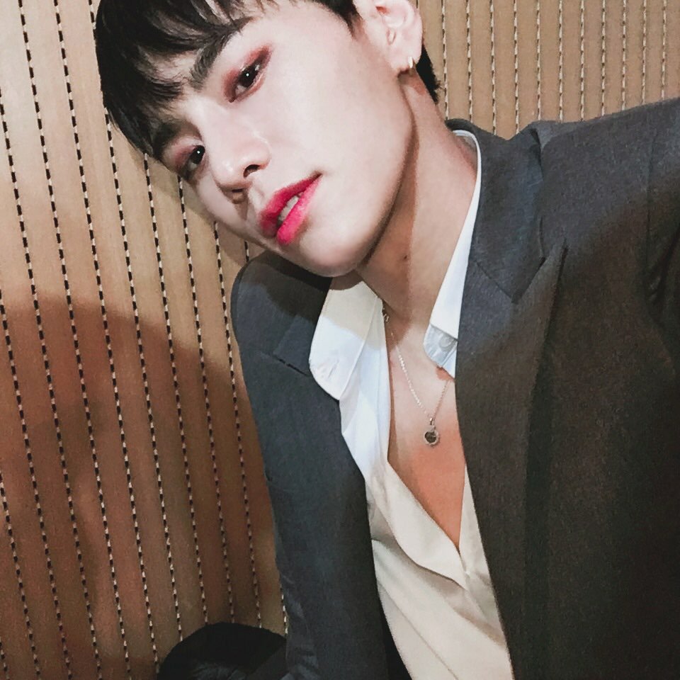 JBJtwt787's tweet photo. [#김상균😲] 오늘 팬 여러분께 여러모로 감사하다는 말씀전하고싶어요 더 열심히 달려가는 JBJ되겠습니다! https://t.co/ggyLFzdazp
