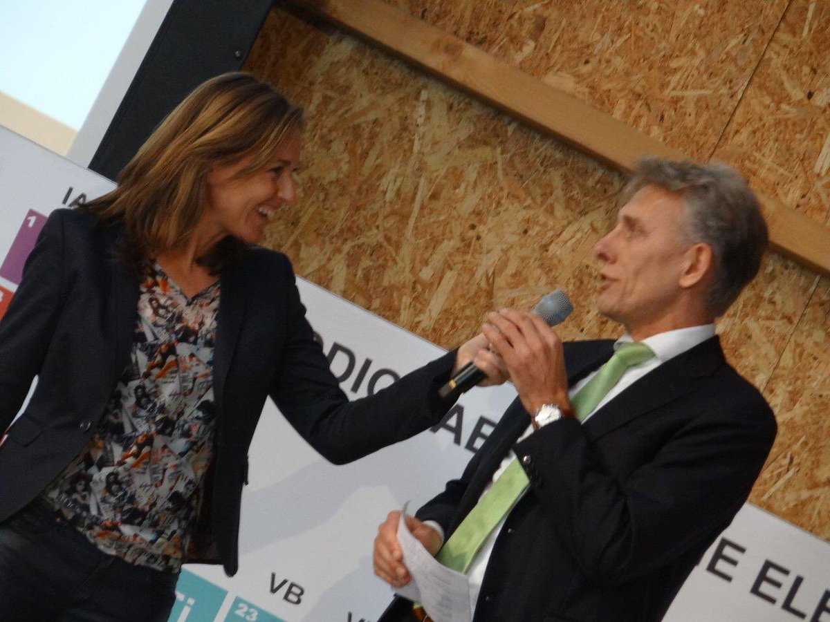 Gasunie's tweet photo. Directeur Gasunie New Energy Gerard van Pijkeren op de #klimaattop in #Groningen: ‘gezamenlijk de krachten bundelen om van Noord NL de aanjager van de #waterstofeconomie in Nederland te maken’ https://t.co/lI99GAgn8Y