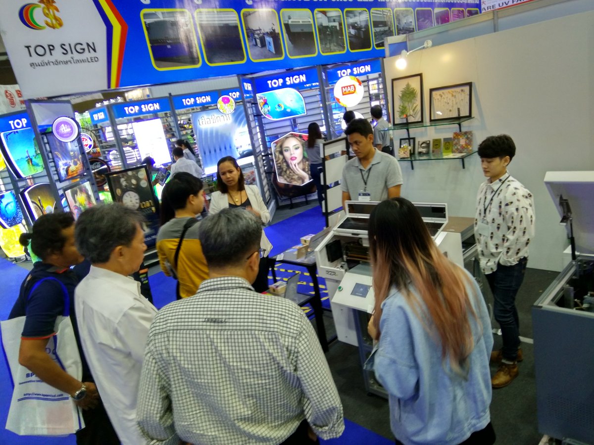 AzonPrinter's tweet photo. @Signasiaexpo started! You have time until Sunday to join us and visit our partner #dimgrey at #booth254! 😃🇹🇭🌏🙌#azonprinter #dimgery #signasiaexpo #signasiaexpo2017 #digitalprinting #innovativeprinting https://t.co/coMV862YZC