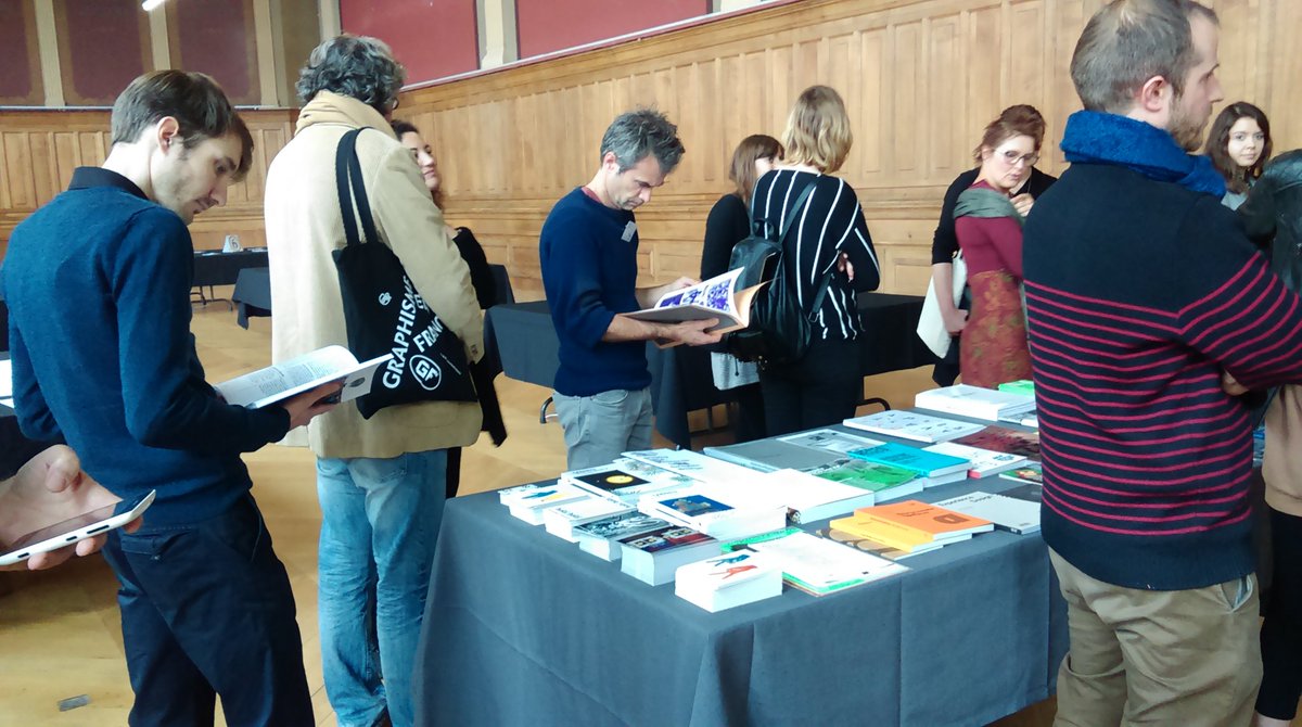 MarieGouyon's tweet photo. Le salon graphique 4 bat son plein @beauxartsparis #salongraphique #cnap #graphismeenfrance https://t.co/KxX4f62efJ