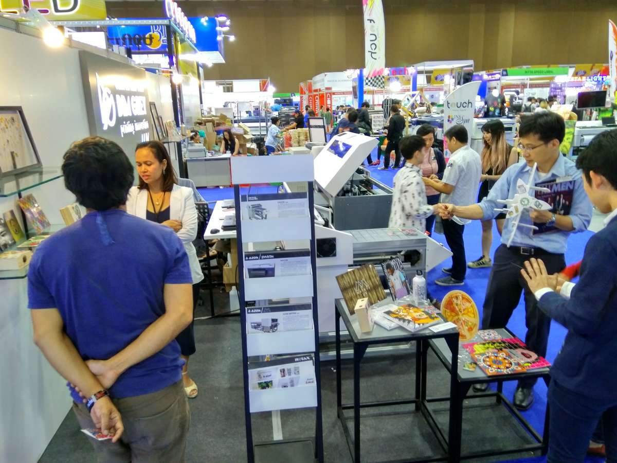 AzonPrinter's tweet photo. @Signasiaexpo started! You have time until Sunday to join us and visit our partner #dimgrey at #booth254! 😃🇹🇭🌏🙌#azonprinter #dimgery #signasiaexpo #signasiaexpo2017 #digitalprinting #innovativeprinting https://t.co/coMV862YZC