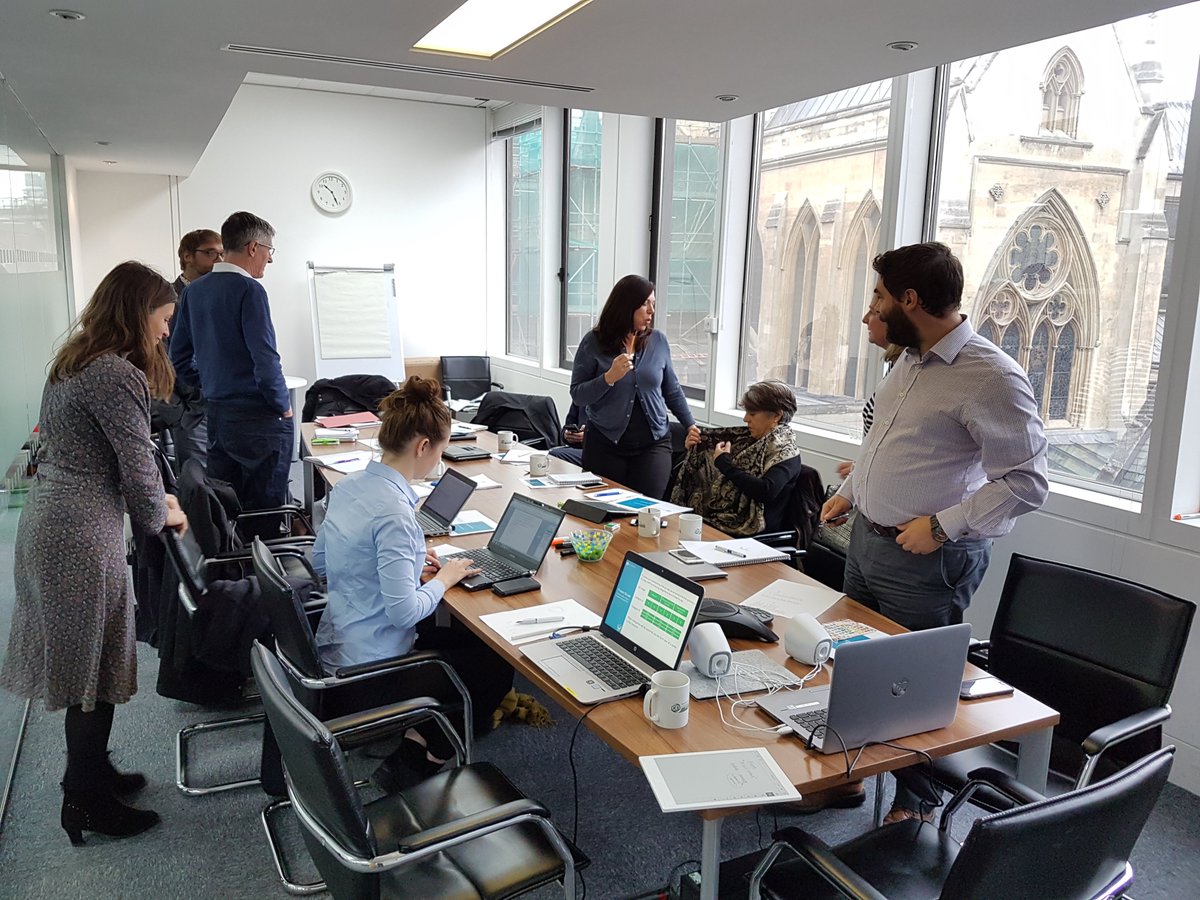 deliberataUK's tweet photo. Successful first Supporters meeting for #sharingthecredit insight
project on #universalcredit @SalixHomes @sovereignha @UnitedWelsh @CrownSimmons @HastoeHousing @WeAreVIVIDhomes @DCHnews @RHP_UK @BracknellFHomes @homegroup @RavenHT @MyGreatPlace 
@pa_housing https://t.co/6vUXsz2Feh