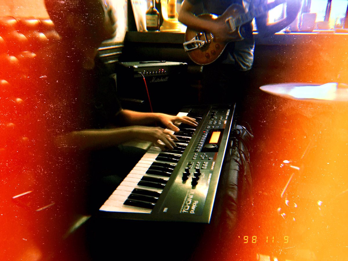 joshtamy's tweet image. Loved every minute of last night&apos;s #UnwindWednesdays with @ExtrapolationPH at @thirstybarberph ✨