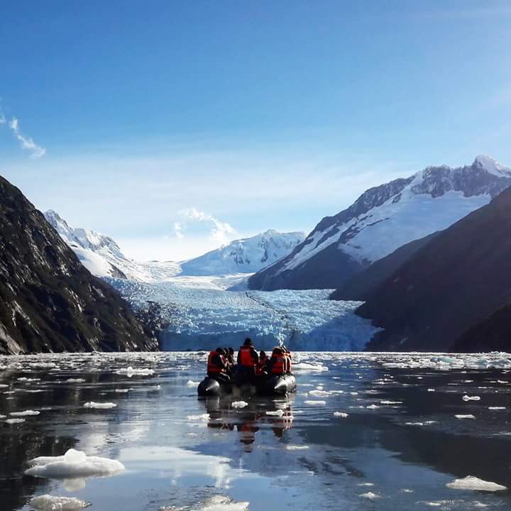 cacerescampos's tweet photo. Glaciar Garibaldi, Parque Nacional Alberto de Agostini en la región de Magallanes 
@geoturismopatag @ginniasa @visitanatales @SernaturXII https://t.co/1OCyl7DQTW