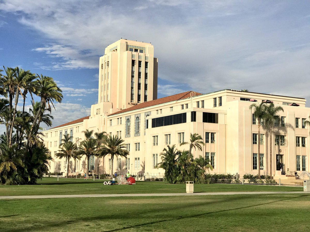andrecocuccio's tweet photo. Day3: attended some excellent sessions on maritime #bigdata, #marineplanning &amp; #AutonomousVehicles systems at @TMA_maritime‘s #BlueTechSummit. Then took in the local sights before heading out onto San Diego Bay. https://t.co/F9VWkaxX3N