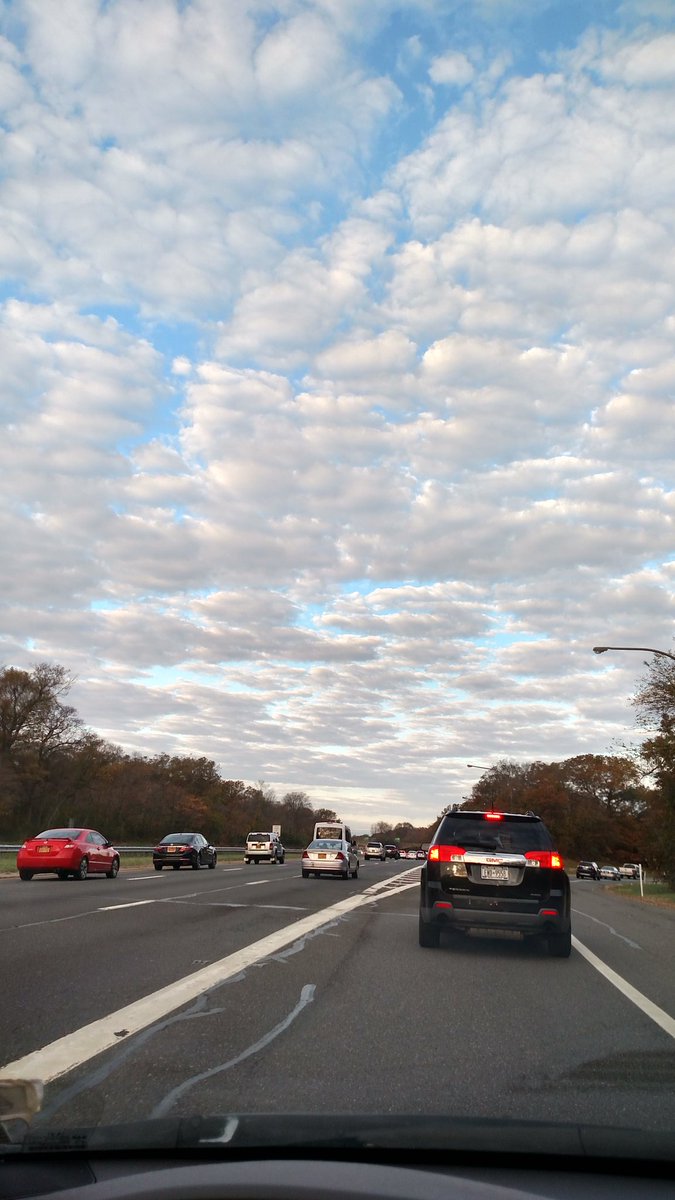 Ministri247's tweet photo. #thankful for traffic this morning. Had time to enjoy and take pictures of the stunning views. https://t.co/QTaTpAgY1q