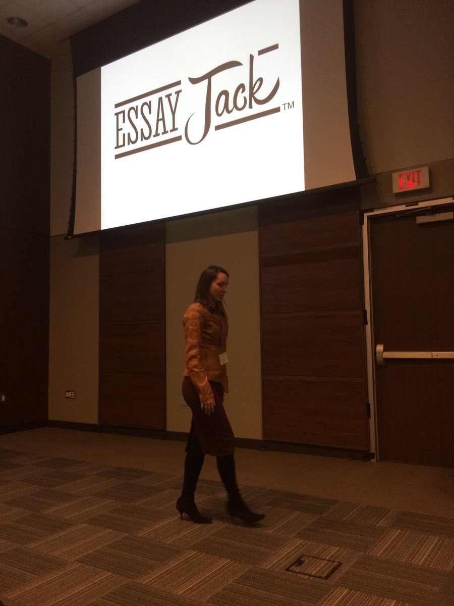 EssayJack's tweet photo. #tbt to @DoctorLindy at last year's #CDNEdTech! We hope everyone enjoyed #CDNEdTech17 this year! #edtech #elearning #essayjack #highered https://t.co/yaYM5hJjfJ