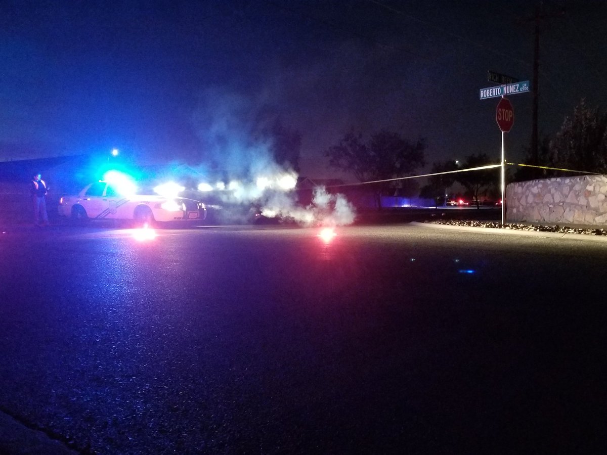 KFOX14Photogs's tweet photo. If your commute takes you through Rich Beem and Roberto Nunez, take an alternate route or please follow the detour laid out by police.  Tune into #KFMN for more info from @SimonKFOX_CBS and @AmyKFOX_CBS https://t.co/CuqHTPpzGA