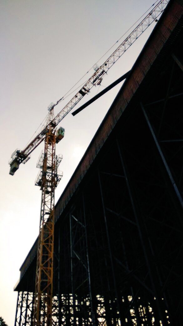 suprakash's tweet photo. Tower Crane commissioned in our Tallah Tank site. Bridge and Roof continues it’s association with heritage projects in Kolkata https://t.co/XlUC35ztXK