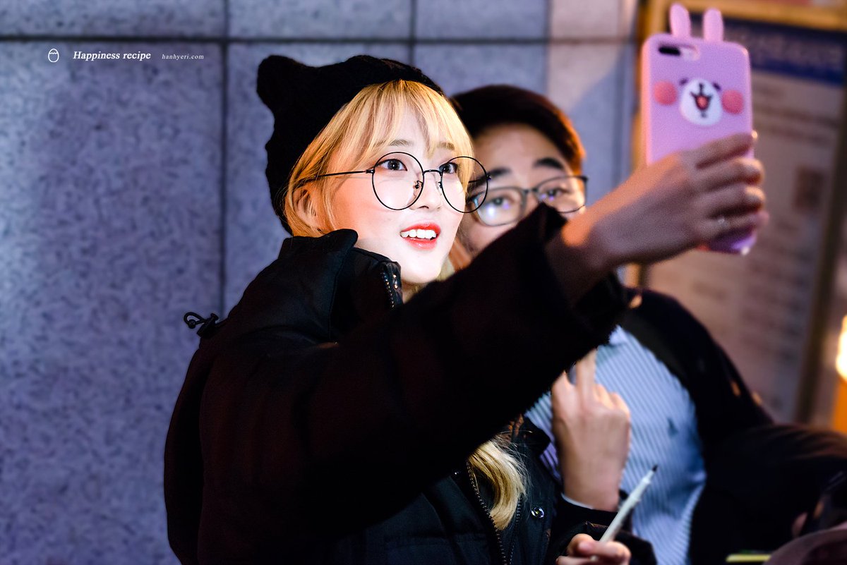 171108 김소희 데뷔 음감회

#한혜리

..