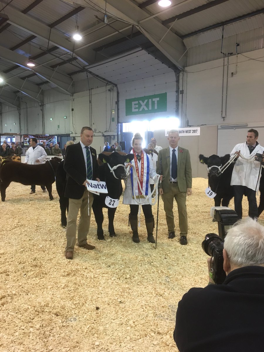 jamescourt77's tweet photo. Great to be supporting our #Agricultural community at #Agrifest yesterday #farming #farmers #agriculture #cows #NatWestBoost 🐂🐄🐃👍 https://t.co/I1kF7MDf8Y