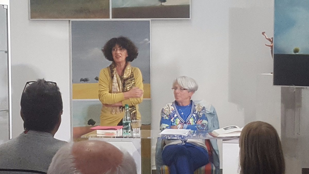 MDAbarcares's tweet photo. Franc succès pour la conférence "Pierres précieuses" un public attentif pour une oratrice captivante. Merci à tous https://t.co/DxyH0RSWQI