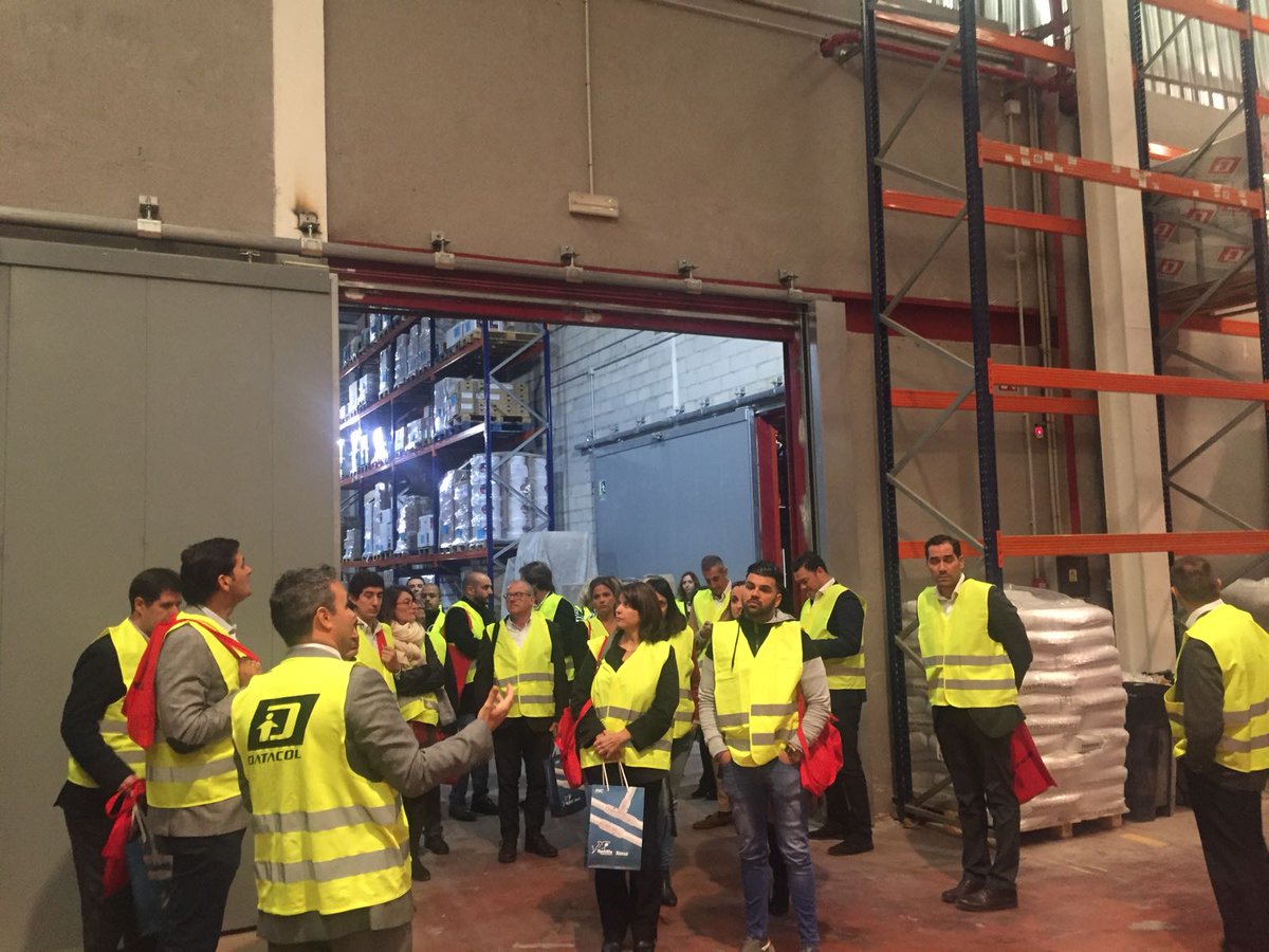 CCGranada's tweet photo. La segunda parada del #13TourEmpresarial nos ha llevado a #DATACOL para profundizar nuestros conocimientos sobre el sector industrial granadino https://t.co/7EwrJ2GaJk