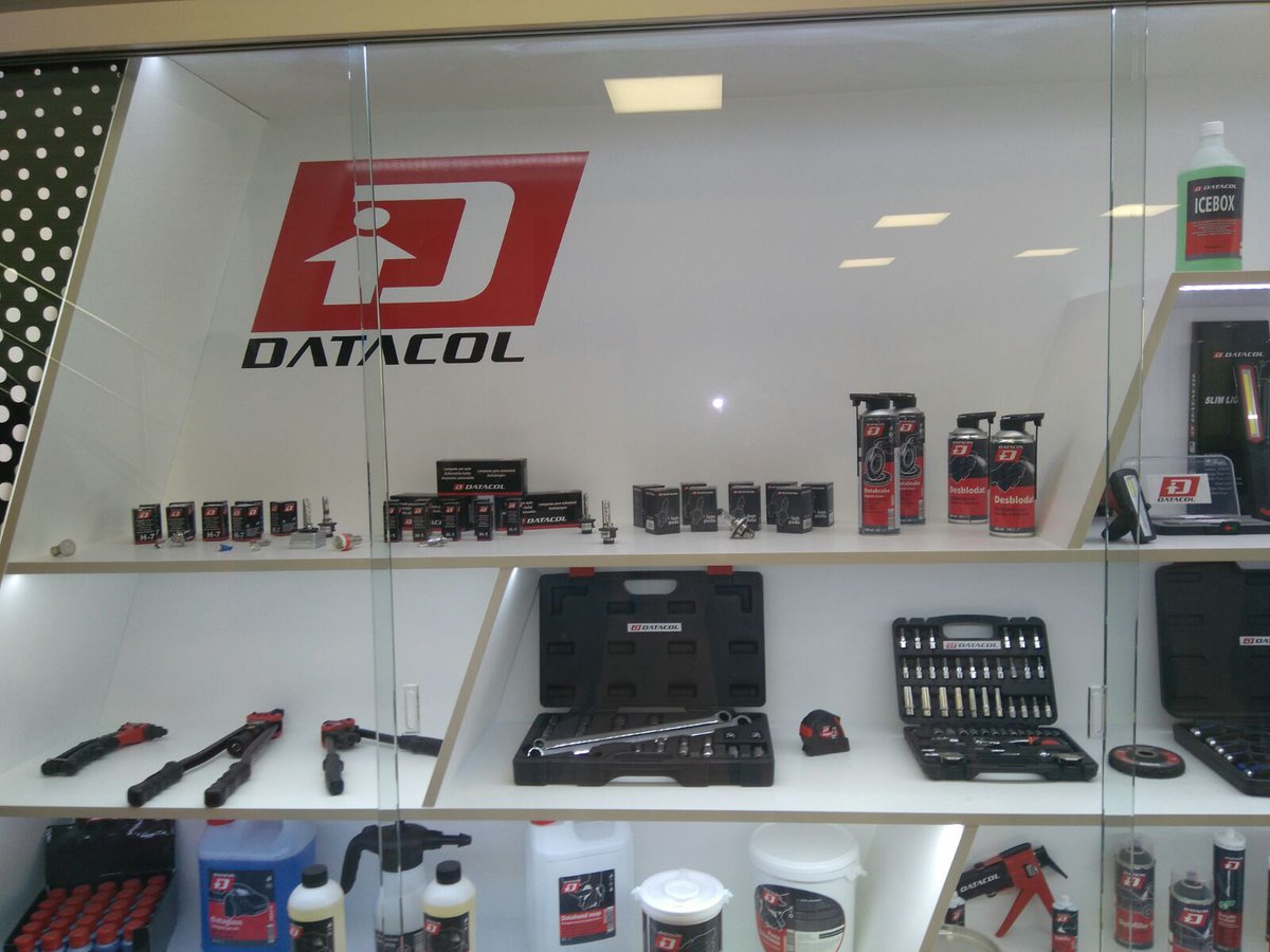 CCGranada's tweet photo. La segunda parada del #13TourEmpresarial nos ha llevado a #DATACOL para profundizar nuestros conocimientos sobre el sector industrial granadino https://t.co/7EwrJ2GaJk