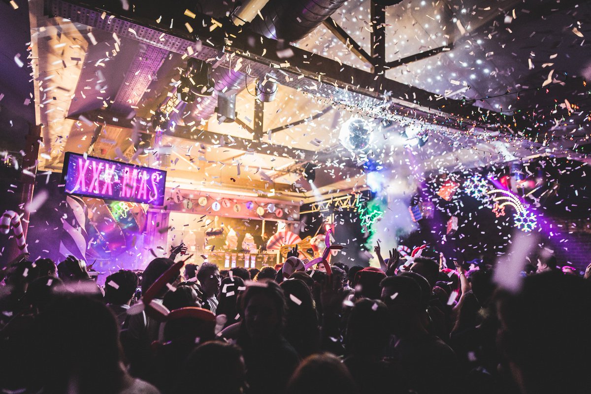 RegressionSesh's tweet image. Drop your stockings, Santa Claus is coming to town! join our event for a chance to win 4x tix and £100 bar spend at our XXXMas party! RSVP: bit.ly/RSXXXmas