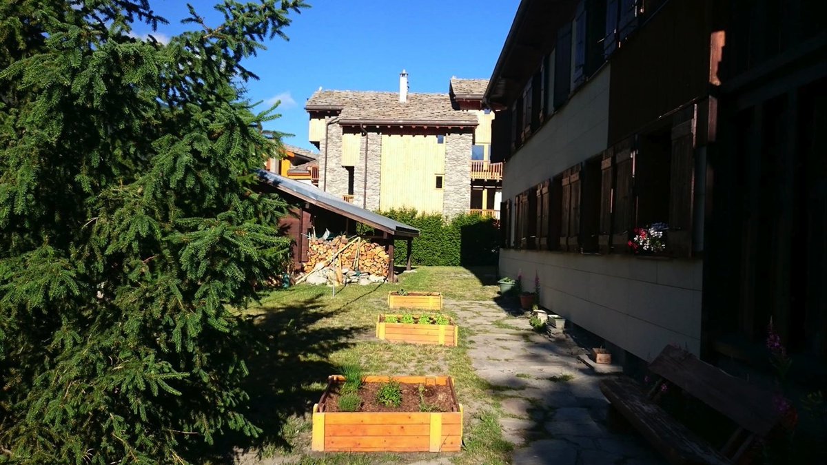 ClefVerte's tweet photo. #globalactiondays #FEEGAD Parmi nos #BonnesPratiques, certaines de nos 17 auberges de jeunesse labellisĂ©es @ClefVerte ont mis en place des boites Ă don pour favoriser le rĂ©emploi et rĂ©duire au maximum le gaspillage des produits dâhygiĂšne. #aubergedejeunessedvalcenis #FUAJ https://t.co/YdF4iZSCuz