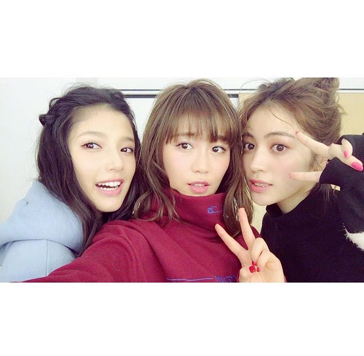 Eg_Hap_K's tweet photo. 12日の19時30分からE-girlsでLINE LIVEをします😊
「北風と太陽」のMVを初解禁しますので、皆さん是非見てくださいね〜💁✨
#O型会 https://t.co/uswq4NGjlT