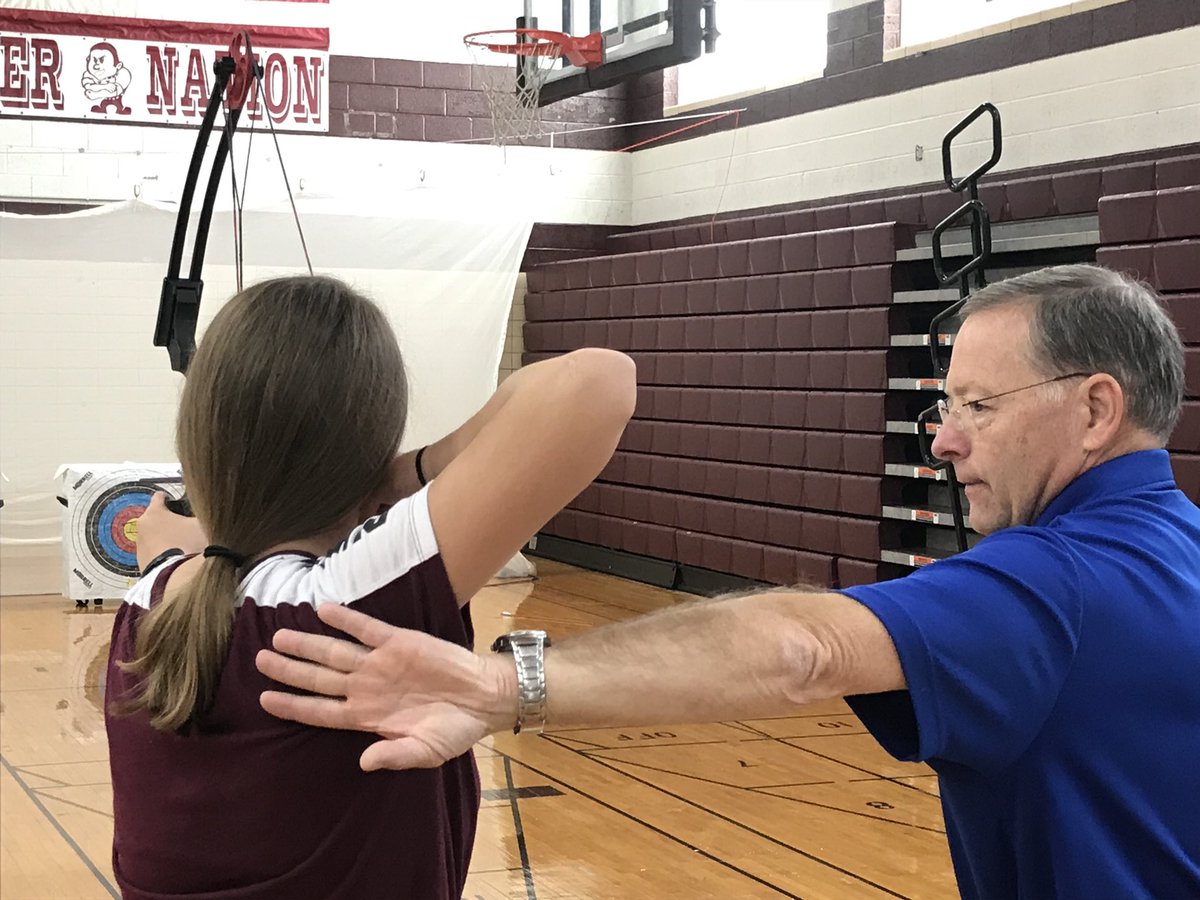 ClimbersPE's tweet photo. Thanks to Ken McCabe from @UrbanaU for coming into class to assist with archery! Kids had a blast! #ucsteach #nasp https://t.co/K5iymhAWTF