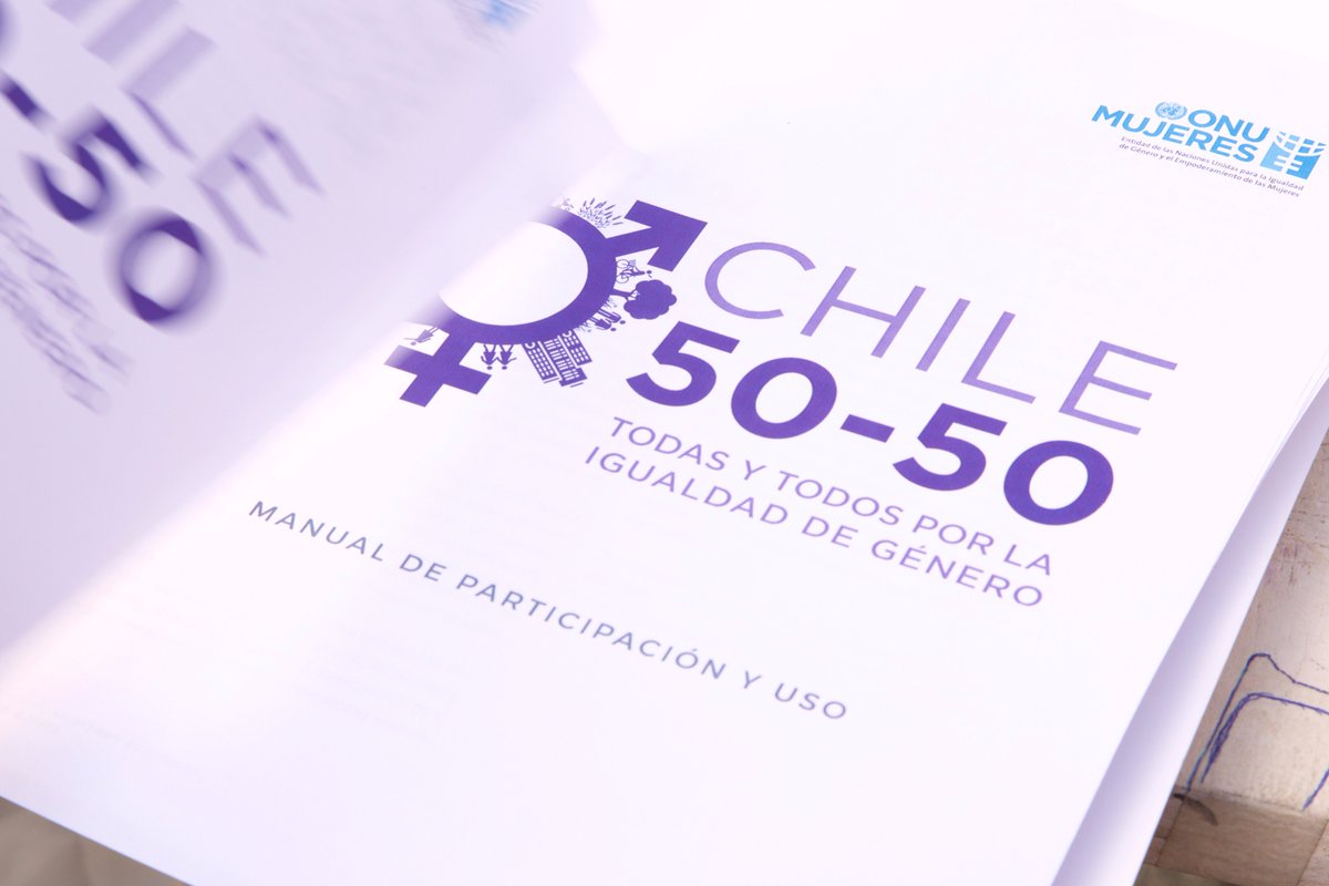 ONUMujeresChile's tweet photo. Las mujeres ocupan menos de 1/3 de los puestos de dirección ¿Tienes propuestas por la igualdad de género? Súbelas a https://t.co/u6OFz0HBWB https://t.co/MP00jArtam